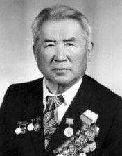 КАРАКЕЕВ КУРМАН-ГАЛИ (1913-2012)