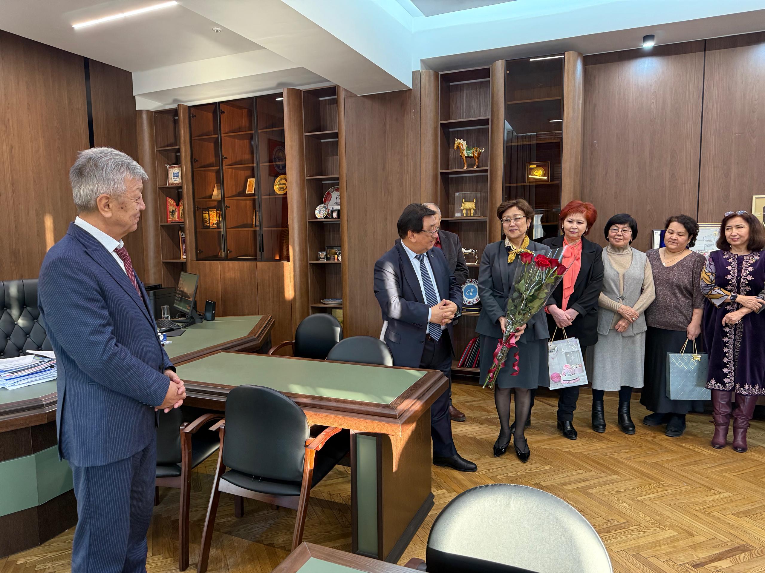 ЖЕНЩИНА – ВСЕЛЕННАЯ